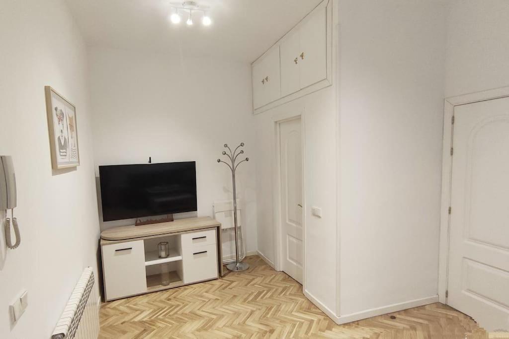 Lovely Apartment In Madrid Center Екстериор снимка